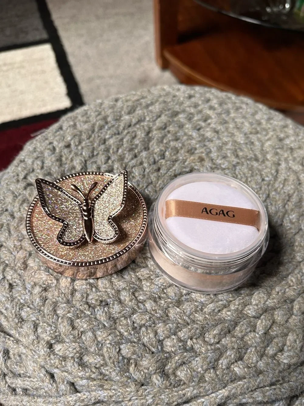 Rose Gold Butterfly Loose Setting Powder and brush - Soft Beige